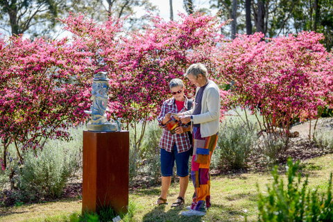 Sculpture At Petana - Queensland Tourism 0