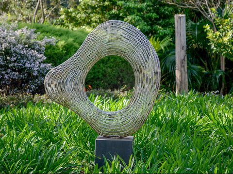 Sculpture At Petana - Queensland Tourism 2