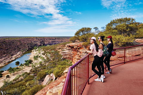 The Loop And Z Bend - QLD Tourism 1