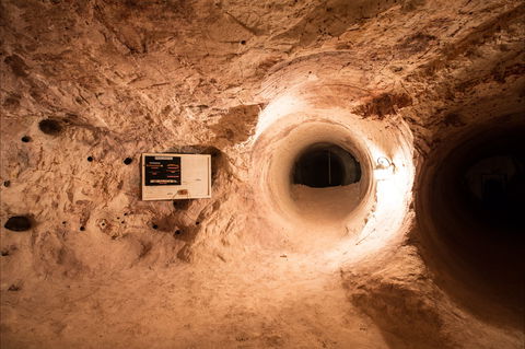 Umoona Opal Mine And Museum - Queensland Tourism 1