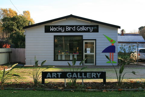 Wacky Bird Gallery - QLD Tourism 0