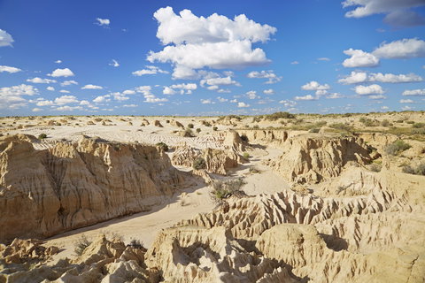 Walls Of China Viewing Platform - QLD Tourism 1