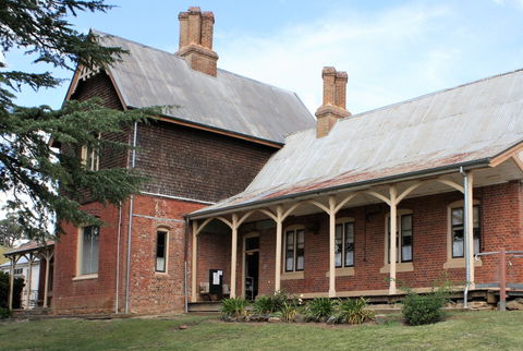 Carcoar Hospital Museum - QLD Tourism 0