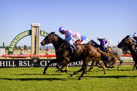 Hawkesbury Race Club - QLD Tourism 0