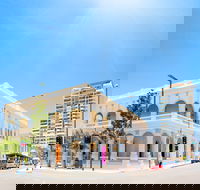 Perc Tucker Regional Gallery - Queensland Tourism