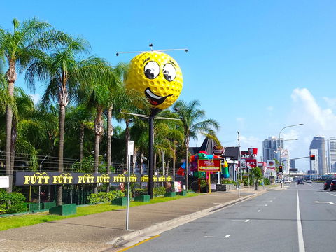 Putt Putt Mermaid Beach - QLD Tourism 2