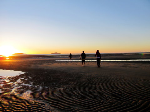 Far Beach - QLD Tourism 0