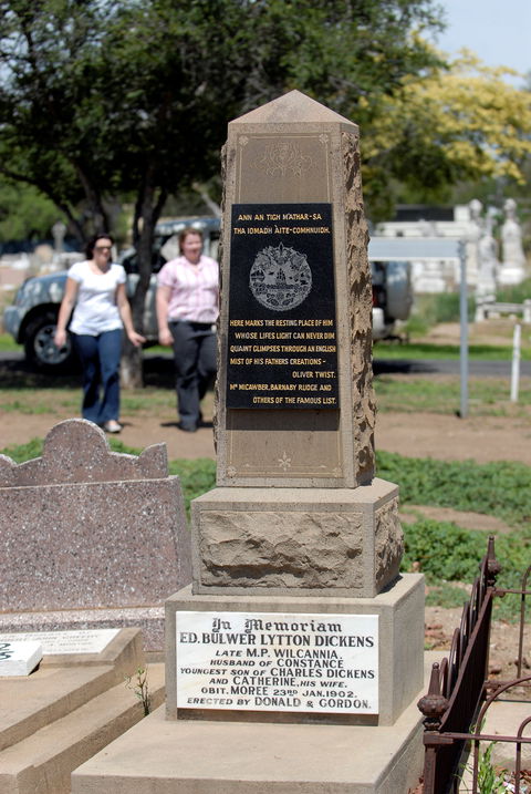 Historical Cemetery Moree - Queensland Tourism 0