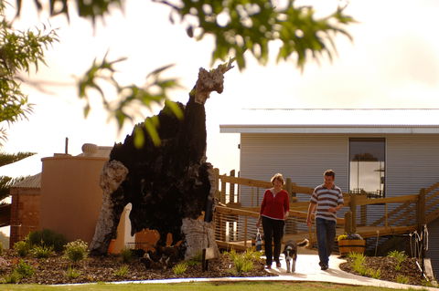 Newman's Horseradish Farm And Rusticana Wines - Queensland Tourism 1