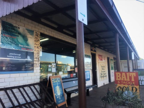 Peterborough Licensed Grocers - QLD Tourism 1