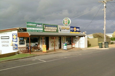 Peterborough Licensed Grocers - QLD Tourism 2