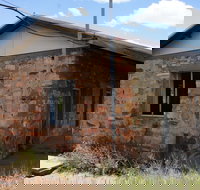 Powell Creek Telegraph Station - QLD Tourism