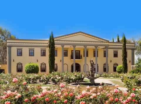 Barossa Chateau Queens Rose Garden - Queensland Tourism 0