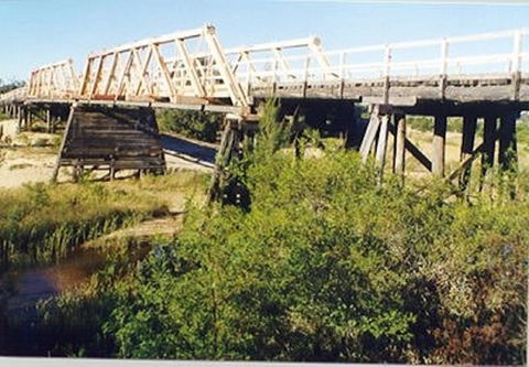 Bulga Bridge Over Wollombi Brook - QLD Tourism 0
