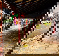 Campbell's Store Craft Centre - QLD Tourism