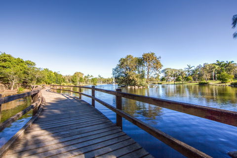 Centenary Lakes Park - Queensland Tourism 0