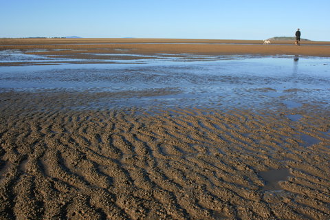 Illawong Beach - QLD Tourism 0