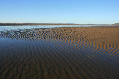 Illawong Beach - QLD Tourism 1