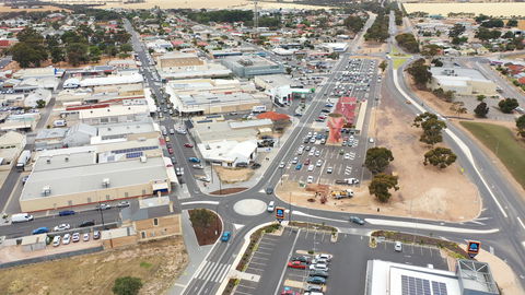 Kadina Shopping - Queensland Tourism 1