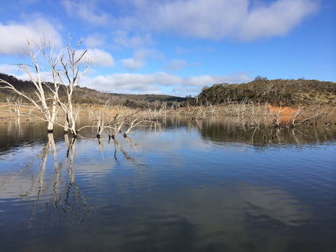 Lake Eucumbene - QLD Tourism 0