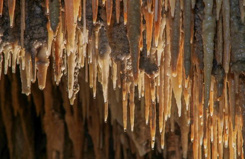 Mulwaree Cave - QLD Tourism 0
