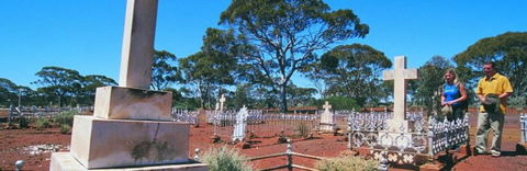 Old Pioneer Cemetery Coolgardie - Queensland Tourism 0