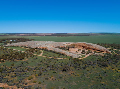 Pildappa Rock - QLD Tourism 0