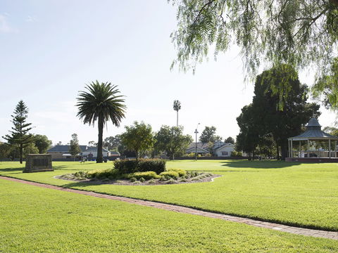 Pioneer Park - Queensland Tourism 0