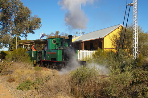 Red Cliffs Historical Steam Railway - QLD Tourism 0