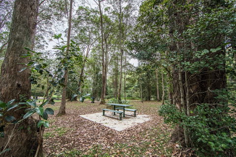 Rocksberg Park Heritage Reserve - Queensland Tourism 1