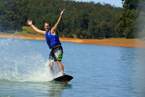 Waroona Dam - QLD Tourism 2