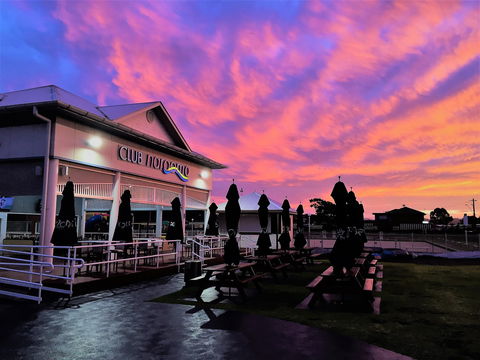 Club Narooma - Queensland Tourism 0