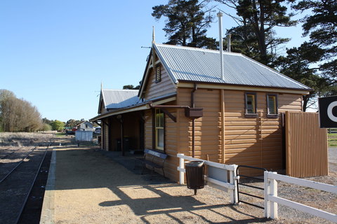Crookwell Railway Station - Queensland Tourism 1