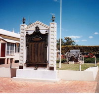 Gayndah War Memorial - QLD Tourism