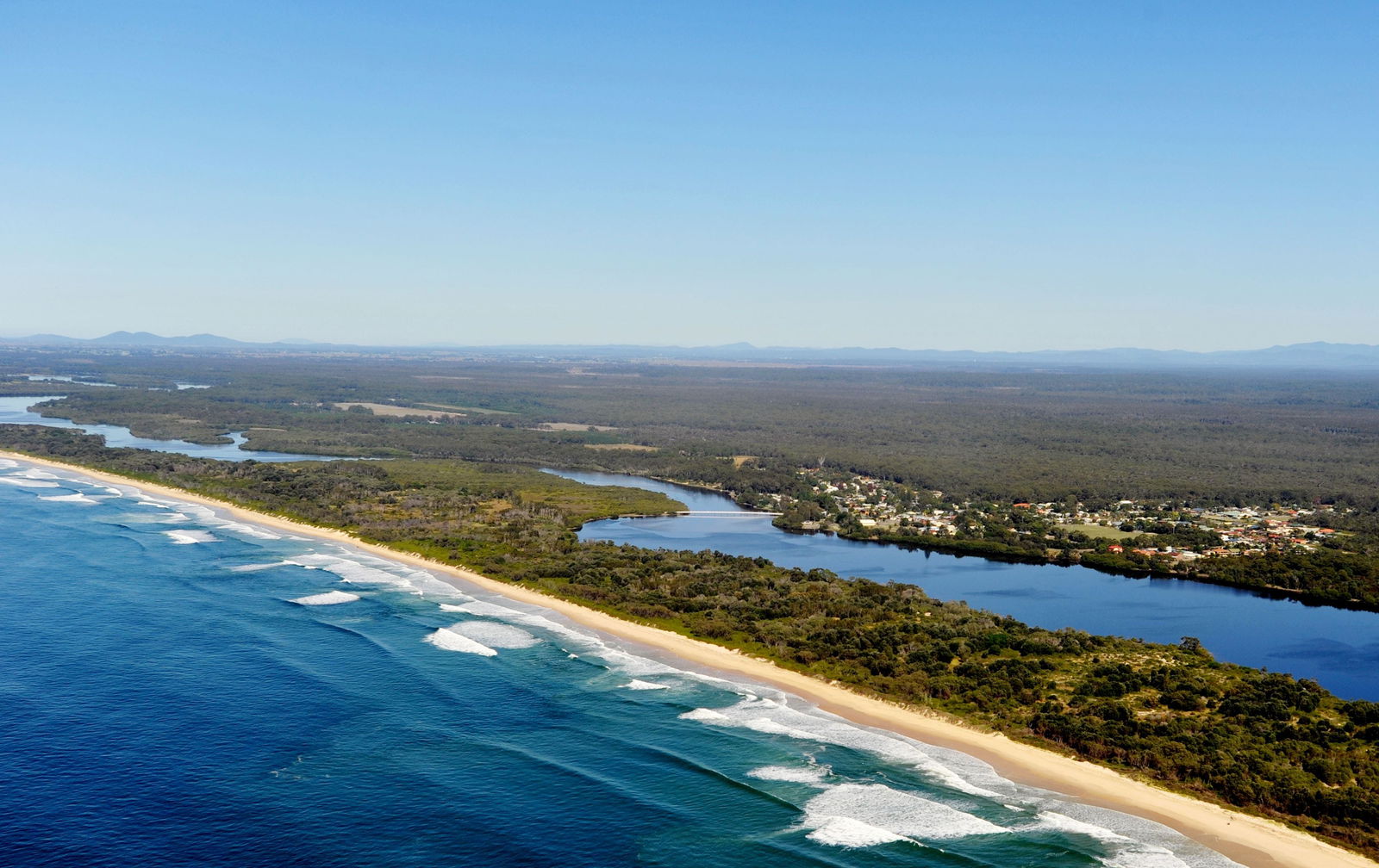 Stuarts Point NSW Queensland Tourism