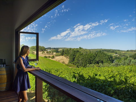 Adelaide Hills - Queensland Tourism 0
