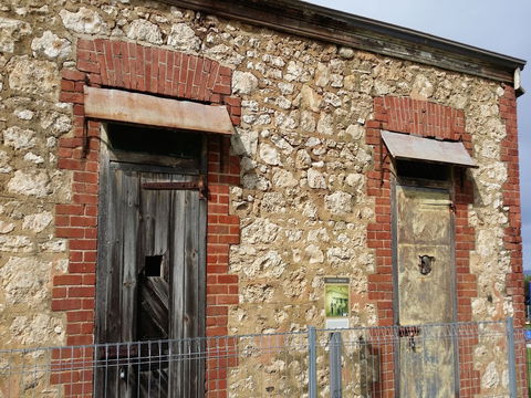 A Walk Back In Time Time Trail - Kingscote - QLD Tourism 0