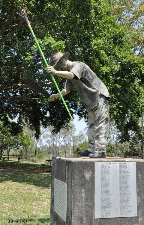 Cane Cutter Memorial - QLD Tourism 0