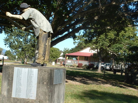Cane Cutter Memorial - QLD Tourism 1