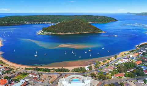 Ettalong Beach - QLD Tourism 0