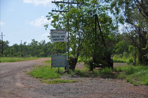Grove Hill Hotel - Queensland Tourism 1