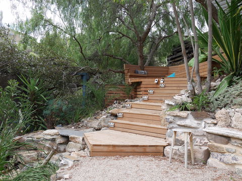 Looking Glass Garden - Queensland Tourism 0