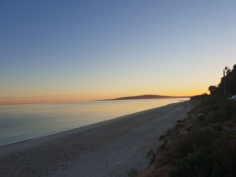 McCrae Beach - QLD Tourism 0