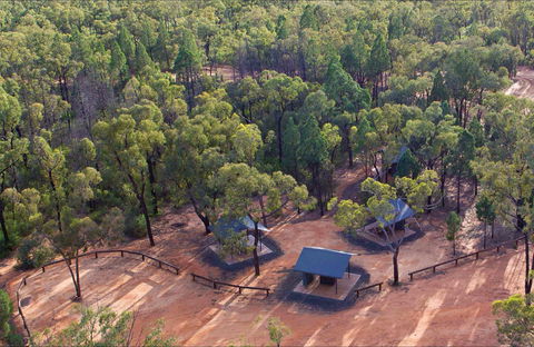 Salt Caves Picnic Area - QLD Tourism 0