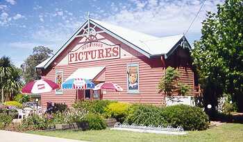Huskisson Pictures - QLD Tourism 0