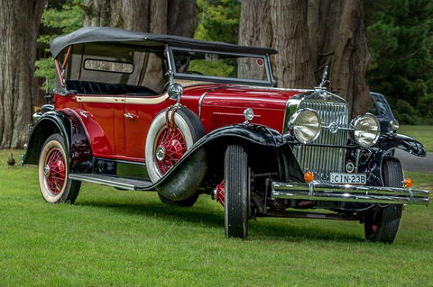 Blue Mountains Vintage Cadillac Tour With Local Guide - Queensland Tourism 6