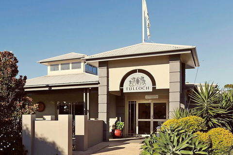 Tulloch Wines- Mystery Wine Tasting Experience With Local Cheese And Charcuterie - Queensland Tourism 8