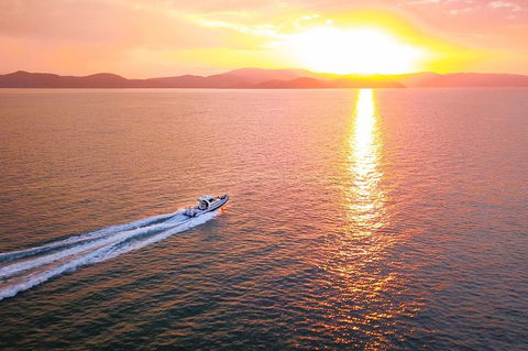 Sunset Cruise Private Charter Hamilton Island - QLD Tourism 0