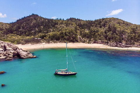 Helicopter And Magnetic Island Sailing - Queensland Tourism 6