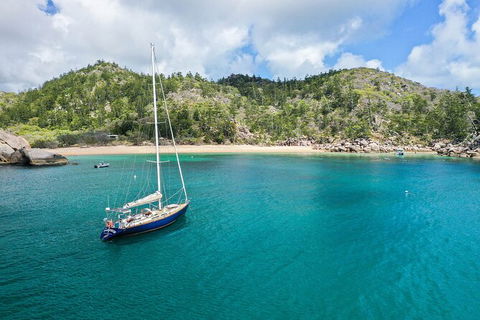 Helicopter And Magnetic Island Sailing - Queensland Tourism 8